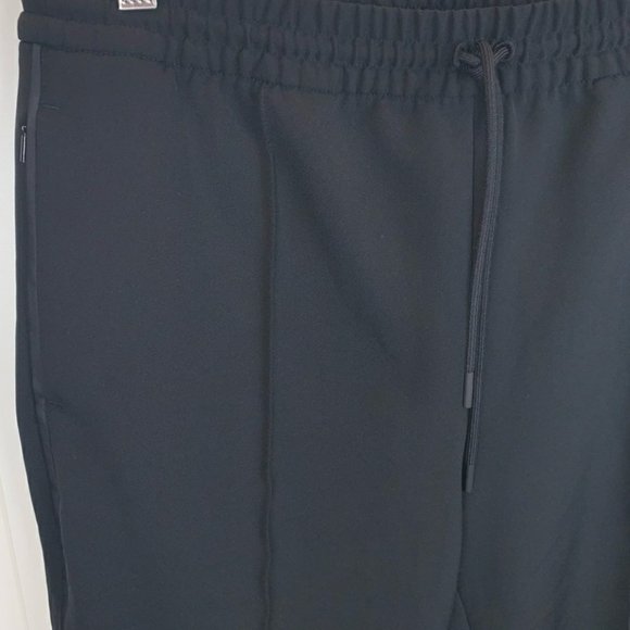 ATHLETA Endeavor Straight Leg Pants Women's size 8 - Black - Picture 3 of 5